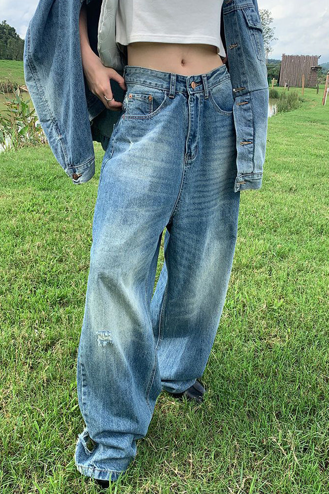 Mopping Tapered Distressed Jeans