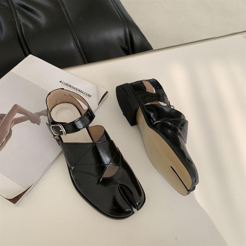 MM6-style Tabi Cut-out Sandals