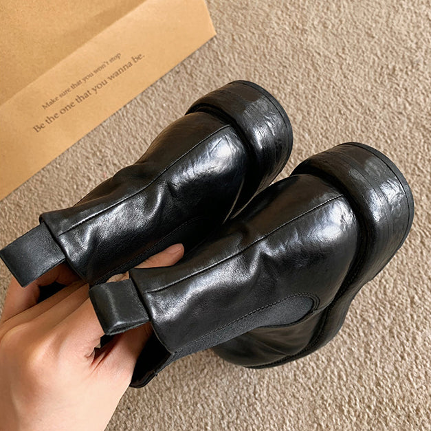 Crinkled-Effect Leather Chelsea Boots