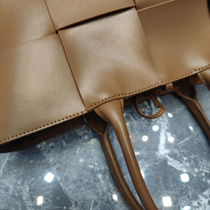 Arco medium intrecciato leather tote