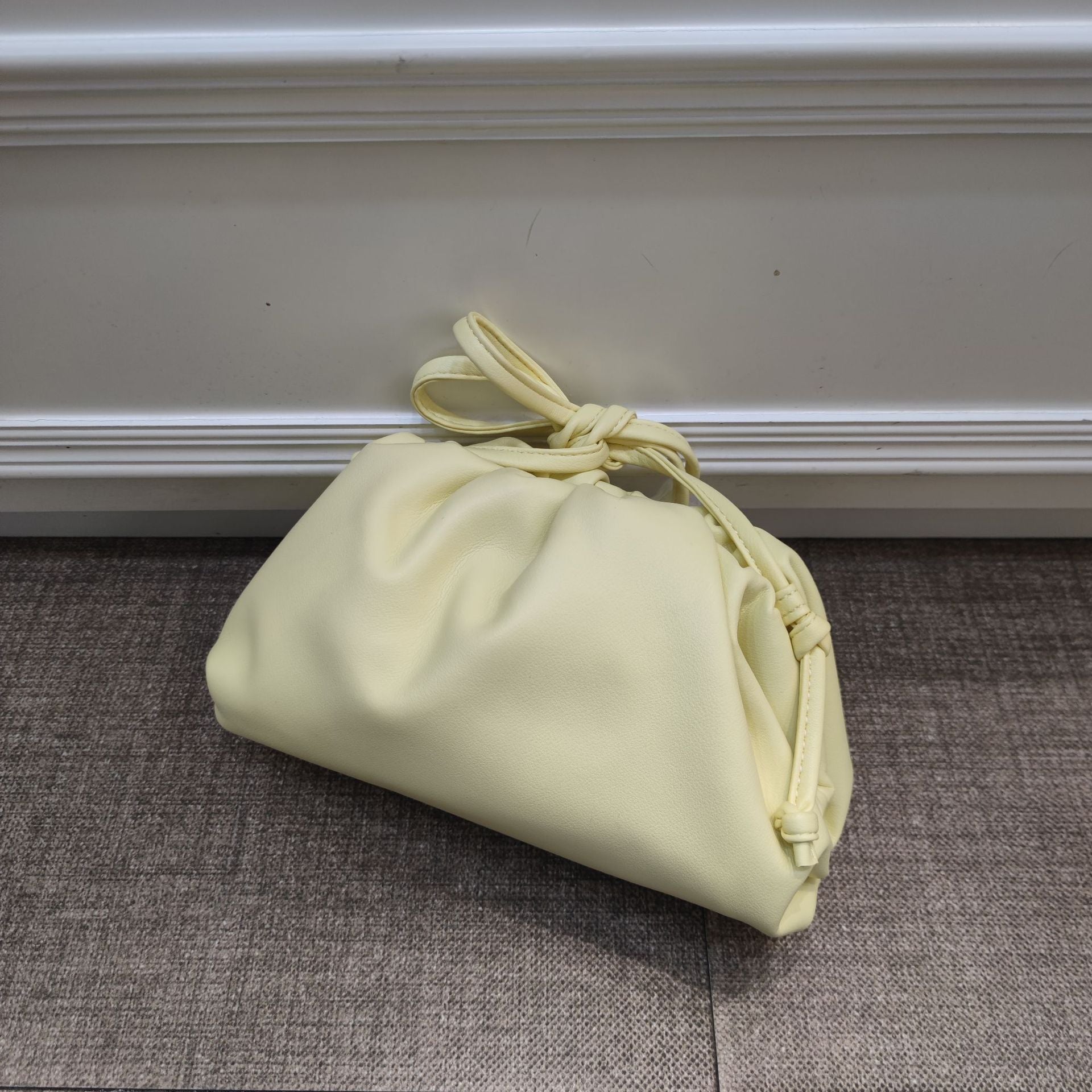 Bottega Veneta Mini Pouch Leather Clutch Bag (UA)