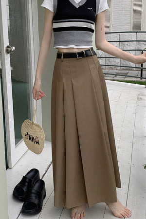 Pleated Suit Skirt w/ Belt