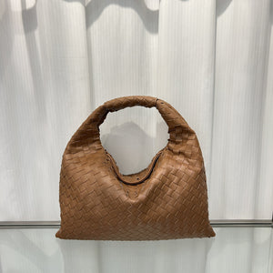 Bottega Veneta Intrecciato Medium Hobo Bag (UA)
