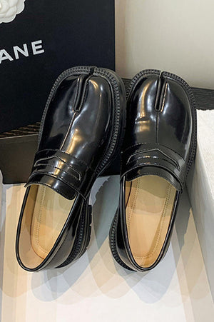 MM6-style Tabi County Loafers