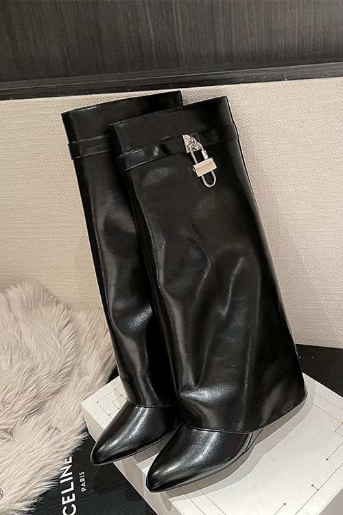 Givenchy Biker Boots Outfit | proyectosarquitectonicos.ua.es