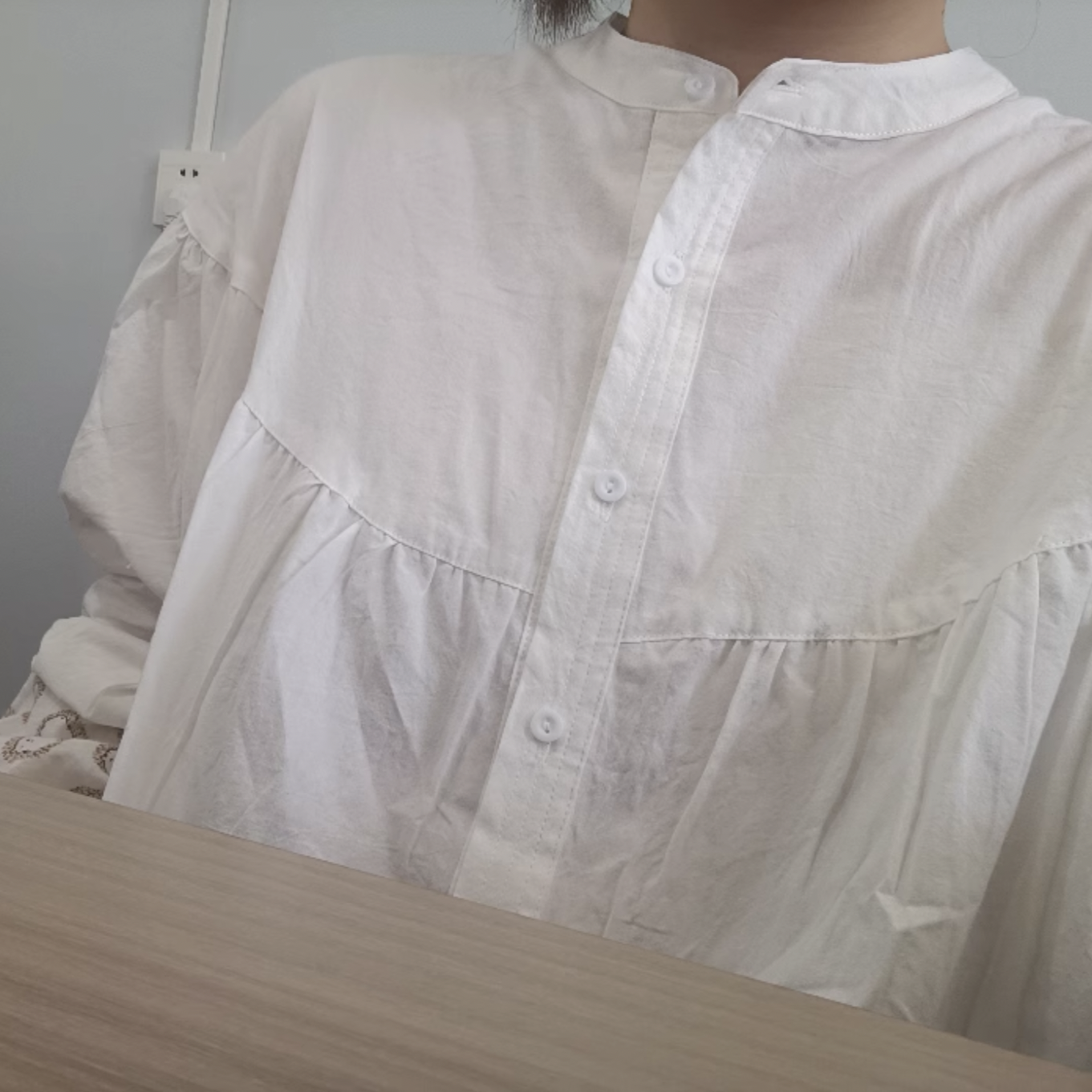 Cotton & Linen Puff-sleeve Pleated Blouse